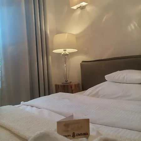 Karczma Zagloba بيت ريفي شفيدنيتسا